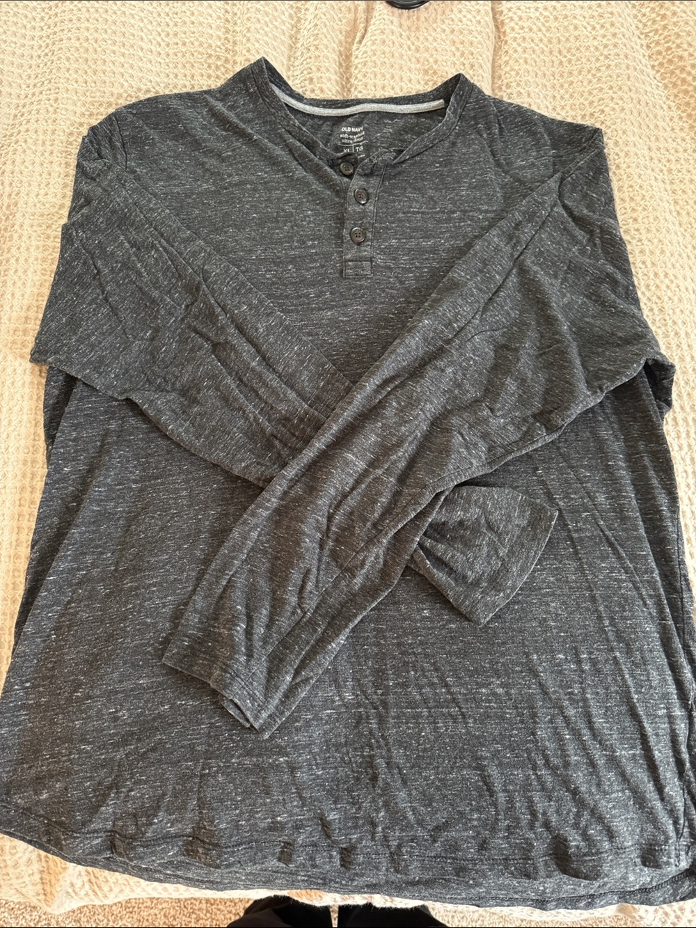 Classic Men's Dark Gray Henley Long-Sleeve Shirt- Old Navy